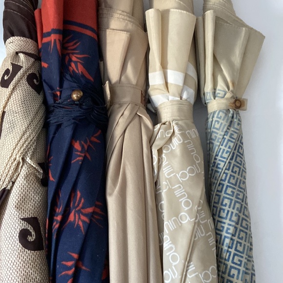 Lot of 5 Vintage Designer Assorted Umbrellas - Picture 2 of 7